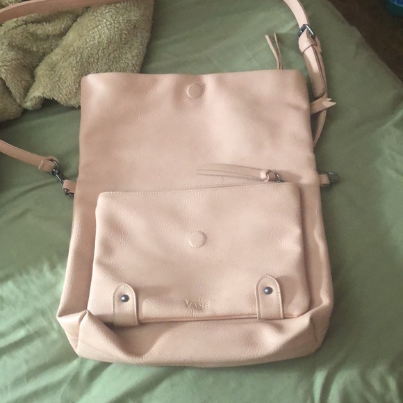 This is a pink kind of coral vans bag - Picture 4 of 6